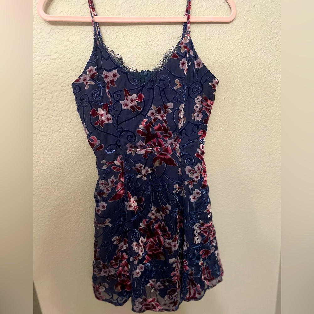 Dark blue mini dress with velvet floral burgundy print. size XS, true to size.